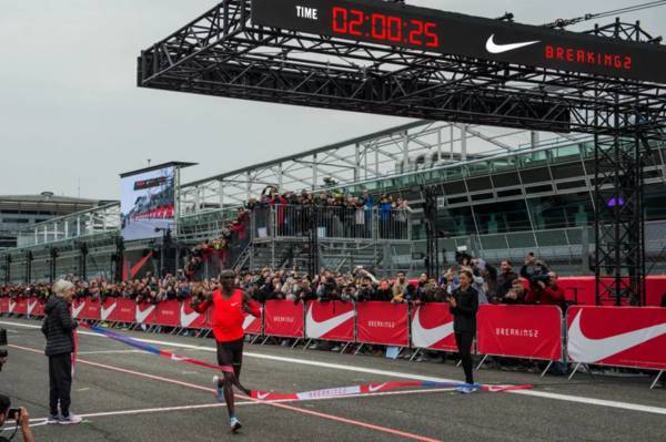 马拉松竞速跑鞋：国产品牌们的新战场专栏
