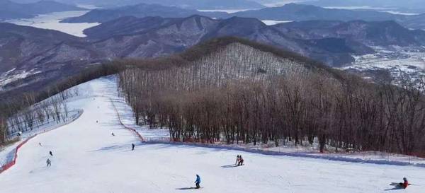 冬奥点燃消费，中国滑雪产业链准备好了吗？